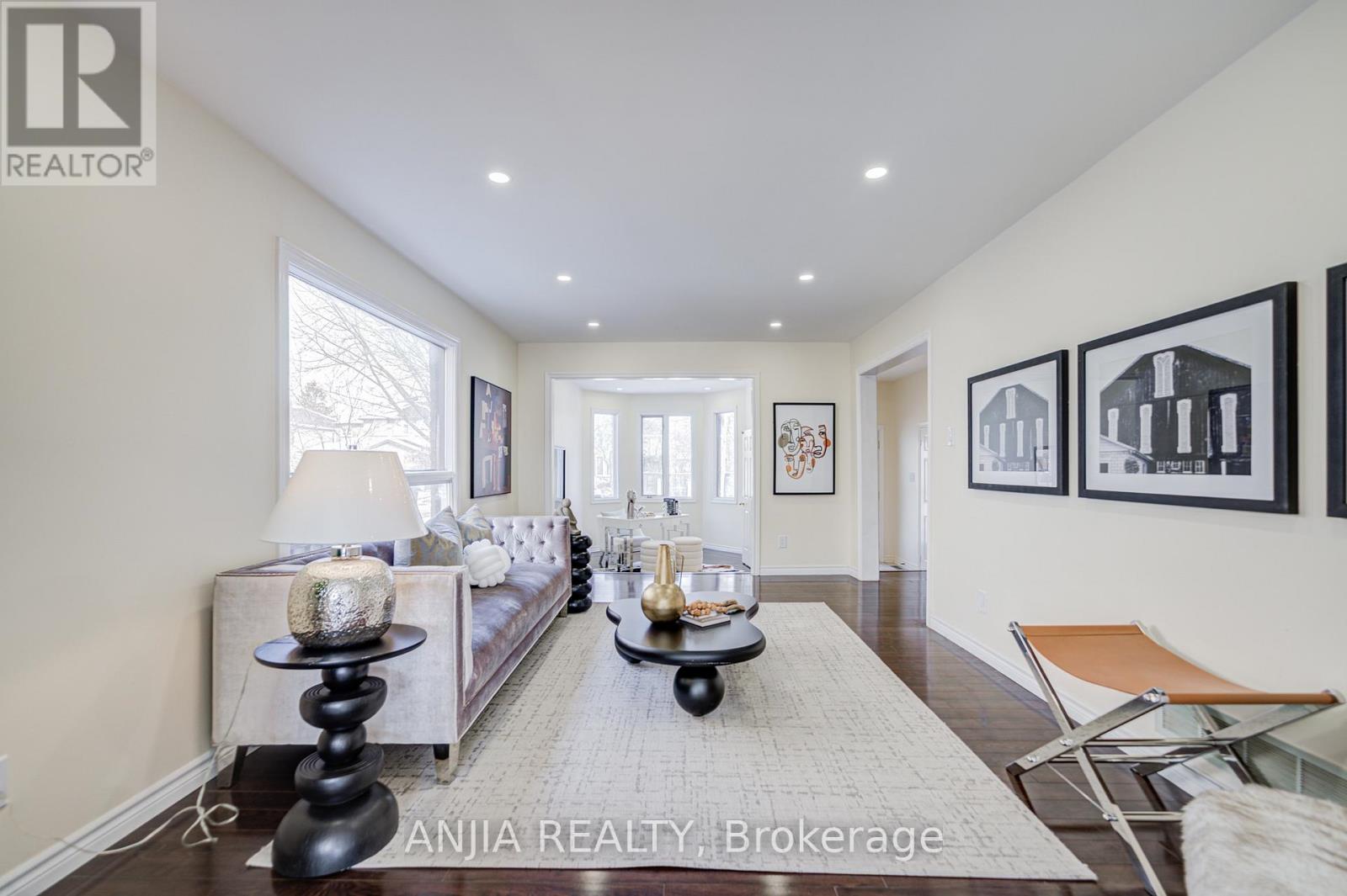 33 Havagal Crescent, Markham, Ontario  L3P 7G1 - Photo 7 - N12968948