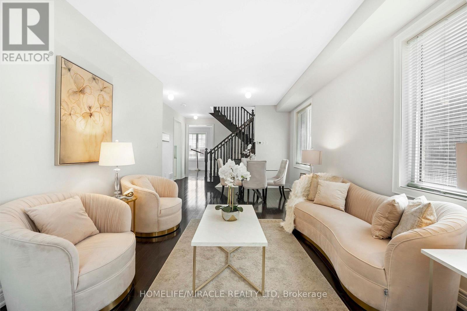 181 Boone Crescent, Vaughan, Ontario  L4H 4V1 - Photo 3 - N12968964