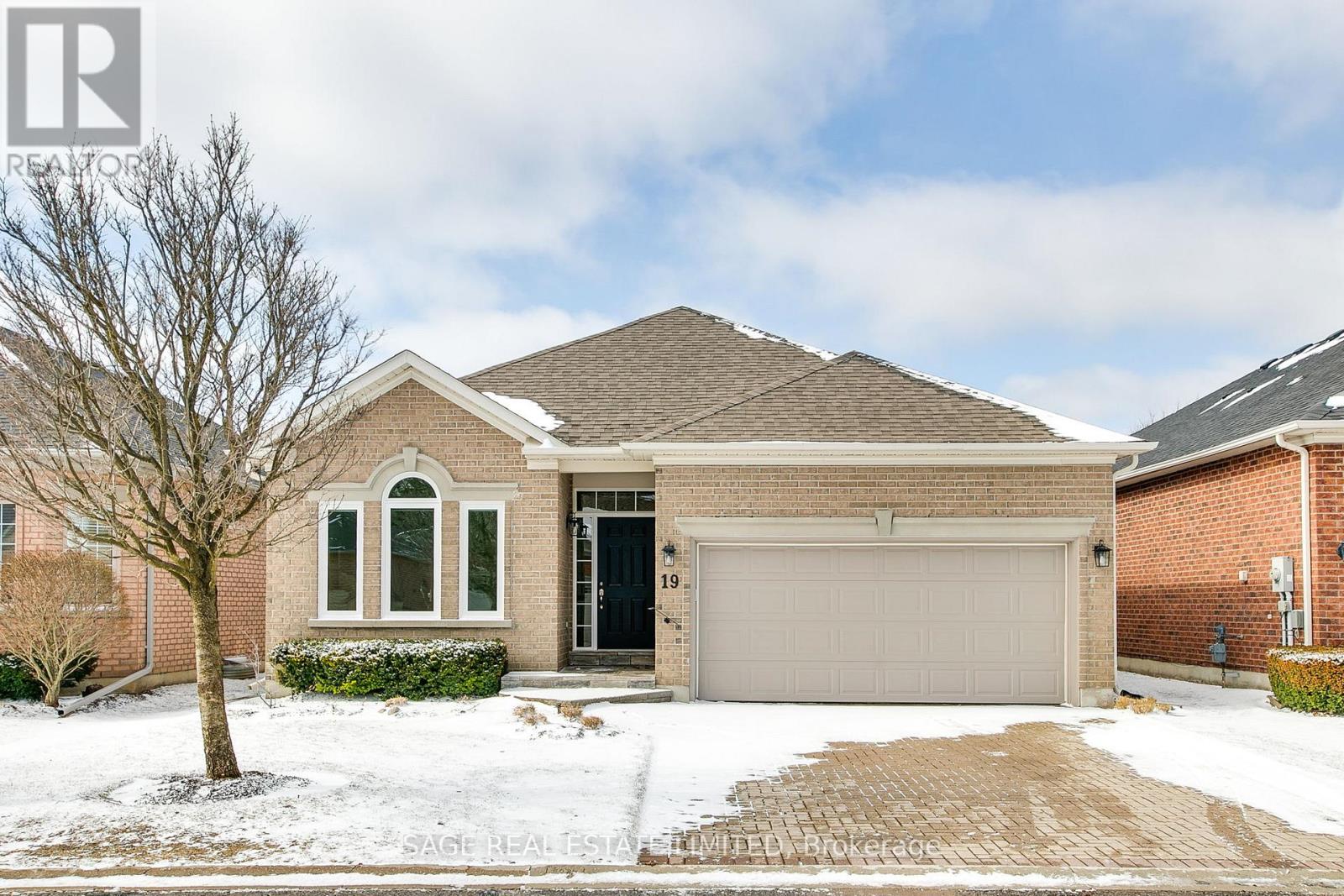 19 LONG STAN, Whitchurch-Stouffville, Ontario