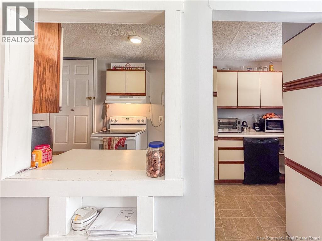 647 Kitchen Street, Fredericton, New Brunswick  E3B 3Z9 - Photo 8 - NB136484