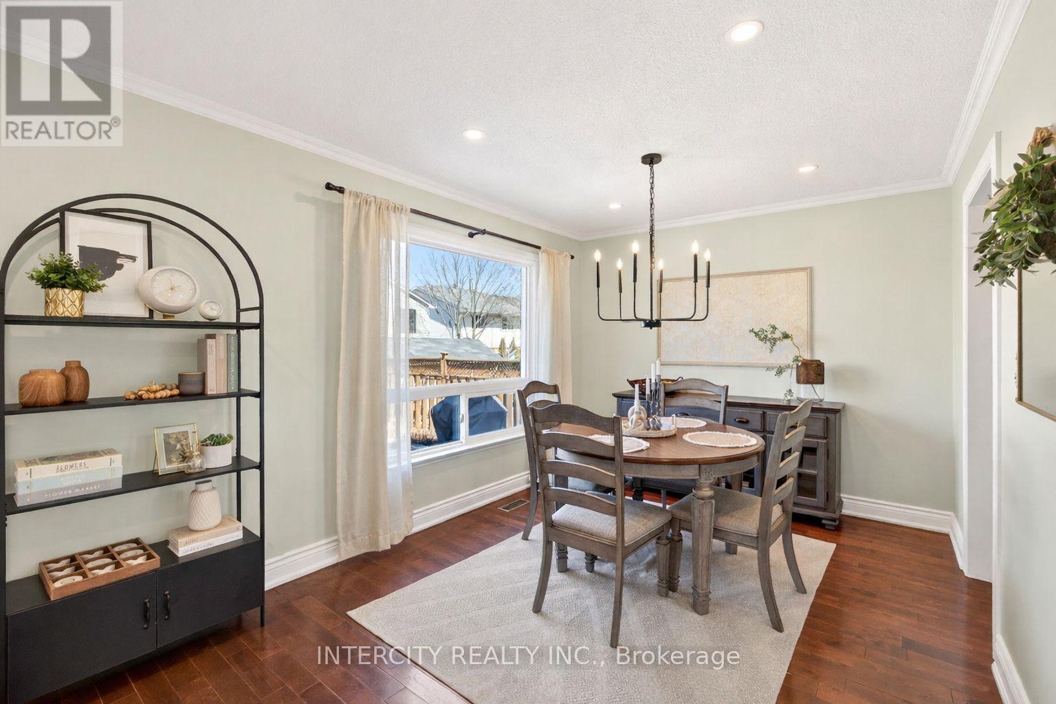 3976 Taffey Crescent, Mississauga, Ontario  L5L 2A7 - Photo 11 - W12963404