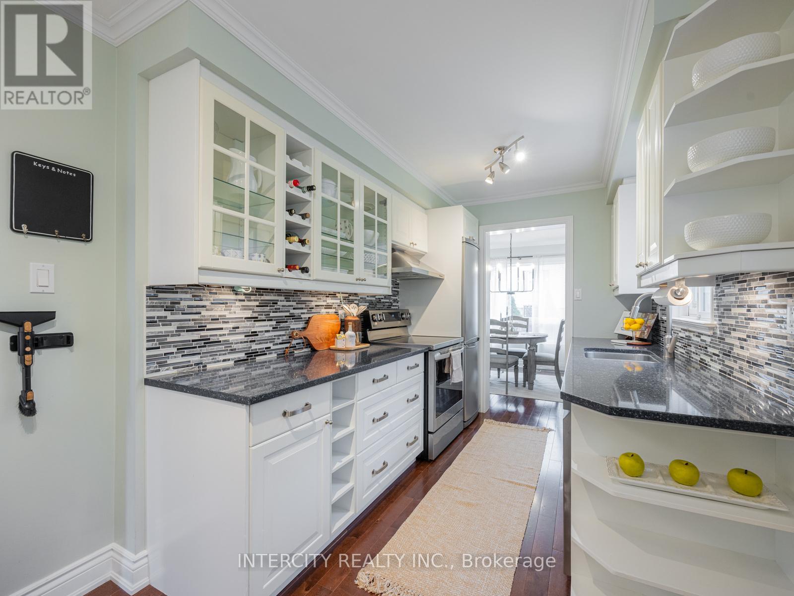 3976 Taffey Crescent, Mississauga, Ontario  L5L 2A7 - Photo 17 - W12963404