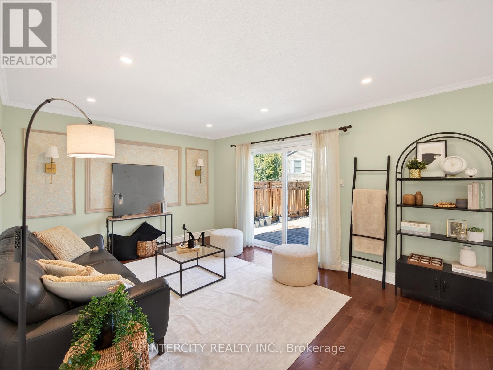 3976 Taffey Crescent, Mississauga, Ontario  L5L 2A7 - Photo 8 - W12963404