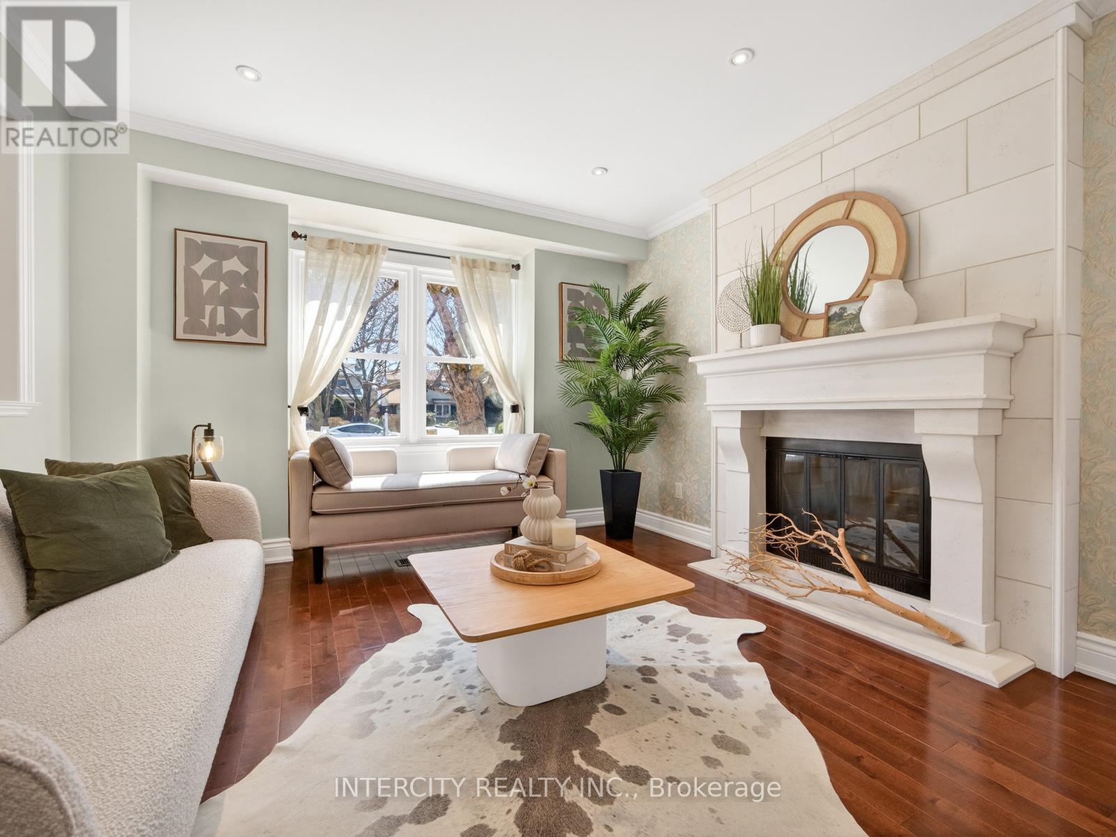 3976 TAFFEY CRESCENT, Mississauga, Ontario