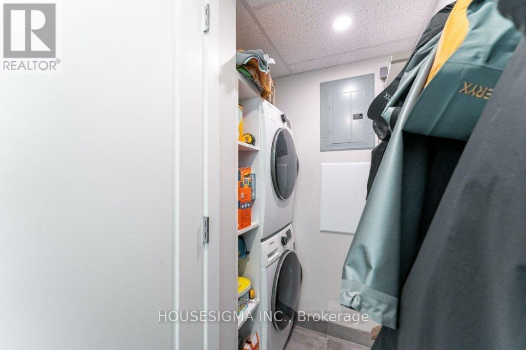 Unit 3 - 167 Quebec Avenue, Toronto, Ontario  M6P 2T9 - Photo 11 - W12968930