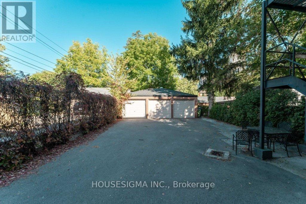 Unit 3 - 167 Quebec Avenue, Toronto, Ontario  M6P 2T9 - Photo 13 - W12968930