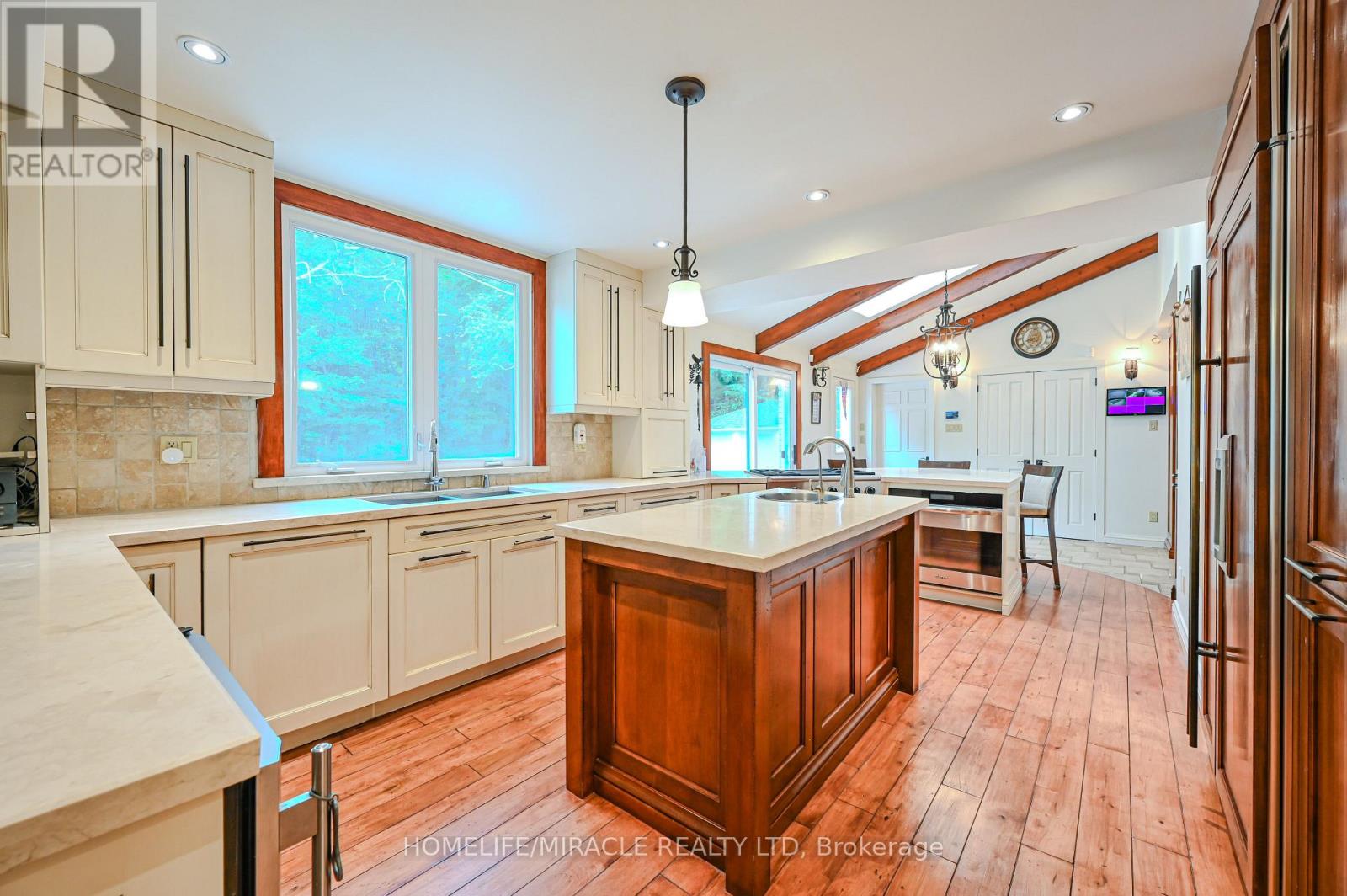 62 Gibson Lake Drive, Caledon, Ontario  L7E 4B2 - Photo 14 - W12968958