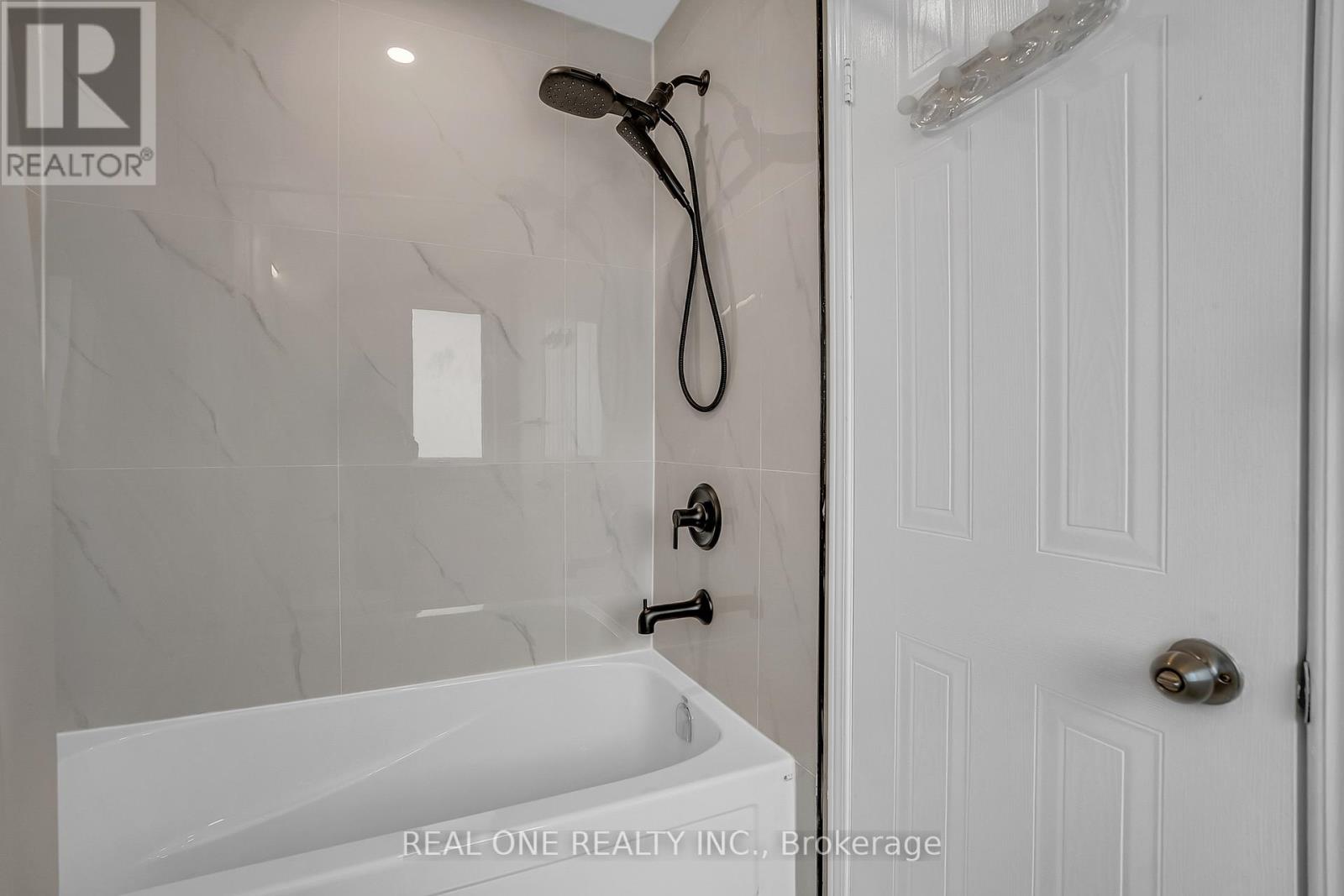 21 - 1485 Torrington Drive, Mississauga, Ontario  L5V 1Y3 - Photo 24 - W12968960