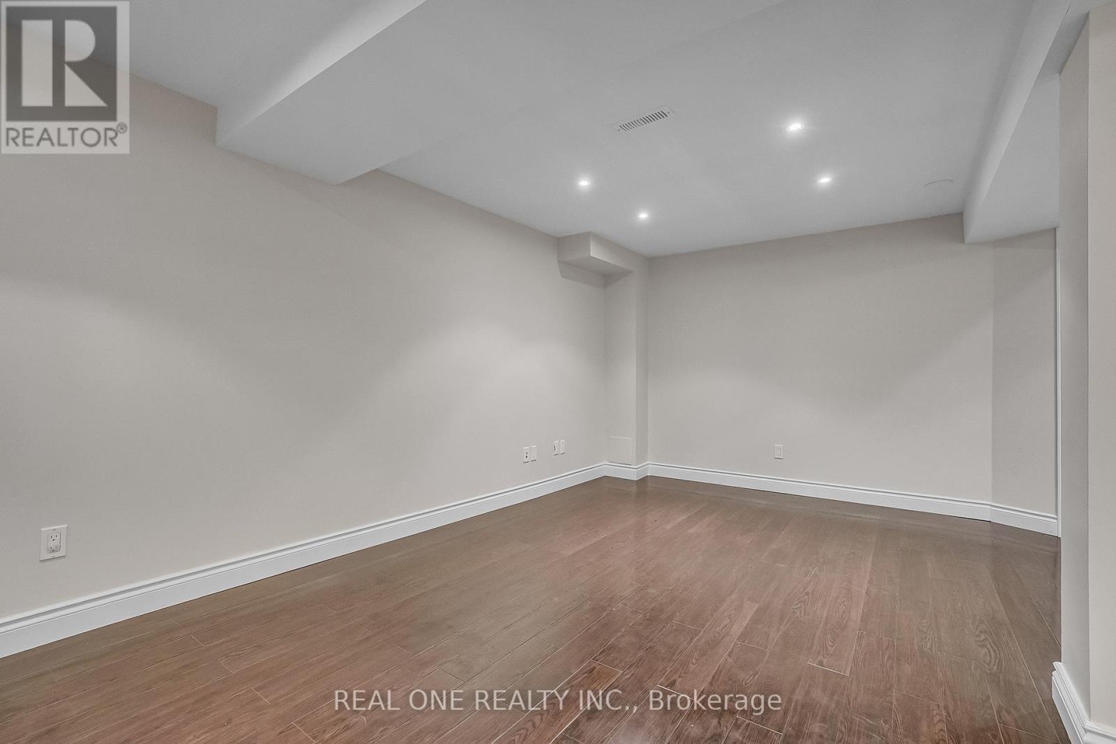 21 - 1485 Torrington Drive, Mississauga, Ontario  L5V 1Y3 - Photo 31 - W12968960