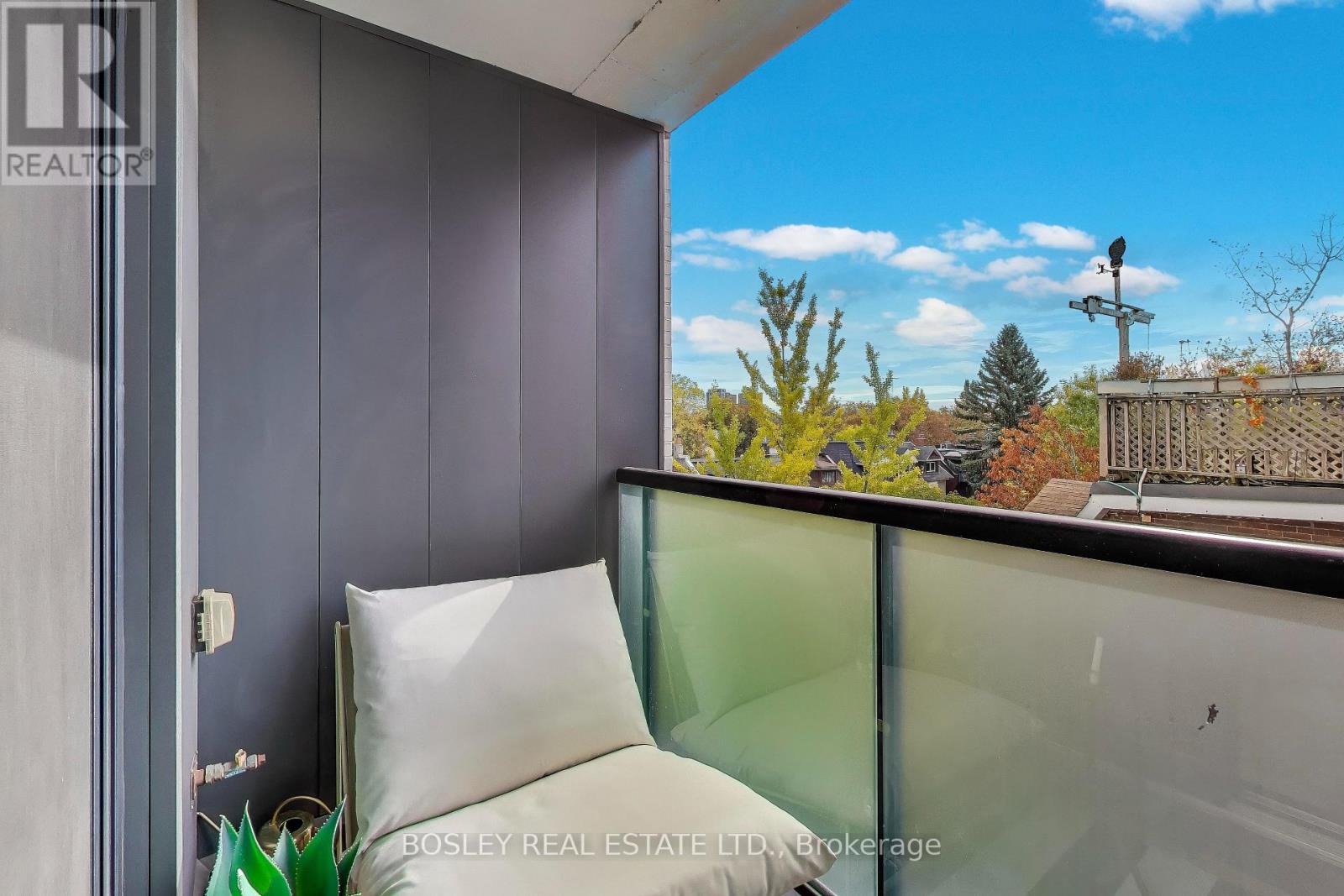 416 - 530 Indian Grove, Toronto, Ontario  M6P 0B3 - Photo 16 - W12968962