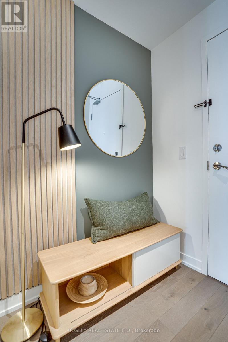 416 - 530 Indian Grove, Toronto, Ontario  M6P 0B3 - Photo 4 - W12968962