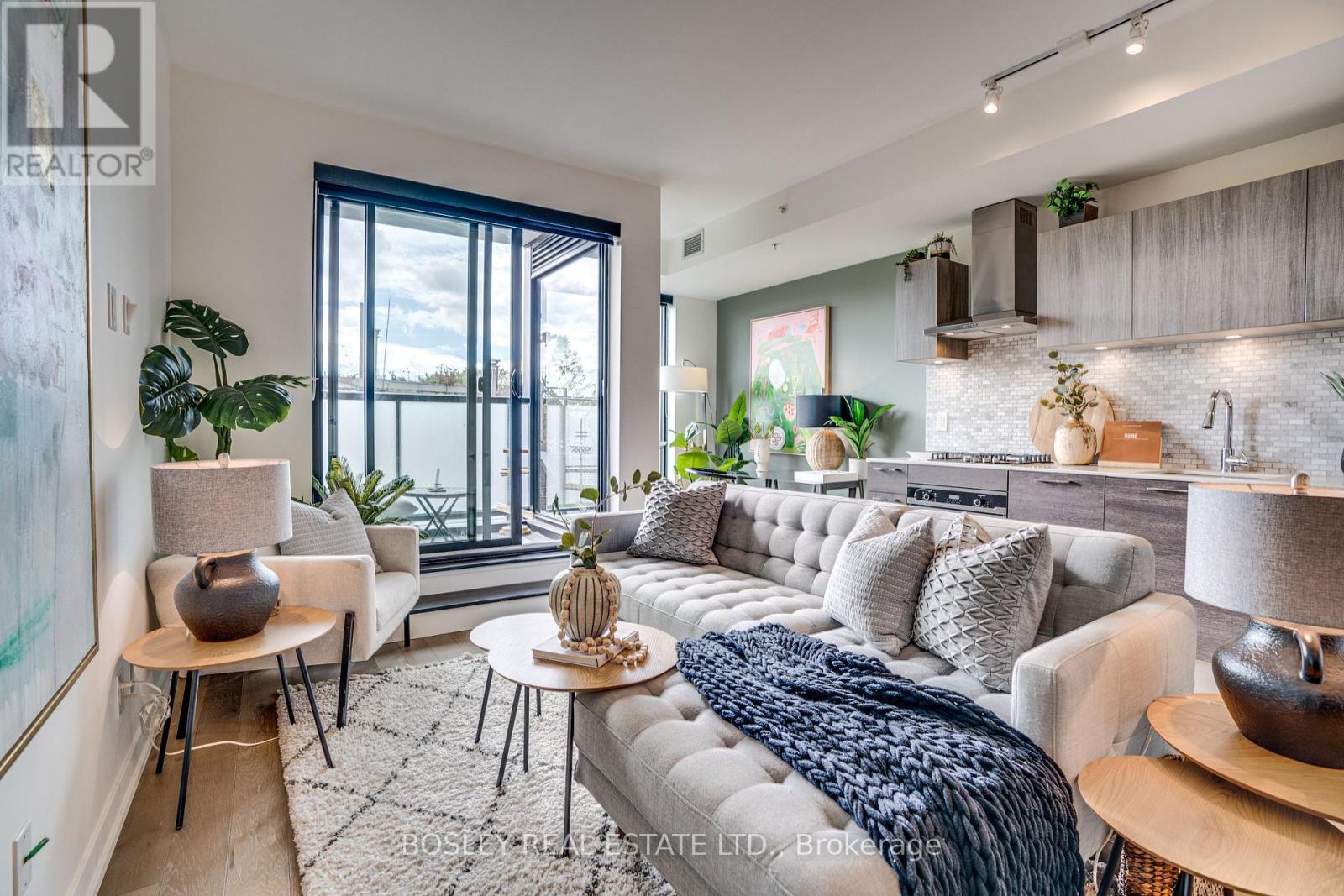 416 - 530 Indian Grove, Toronto, Ontario  M6P 0B3 - Photo 6 - W12968962