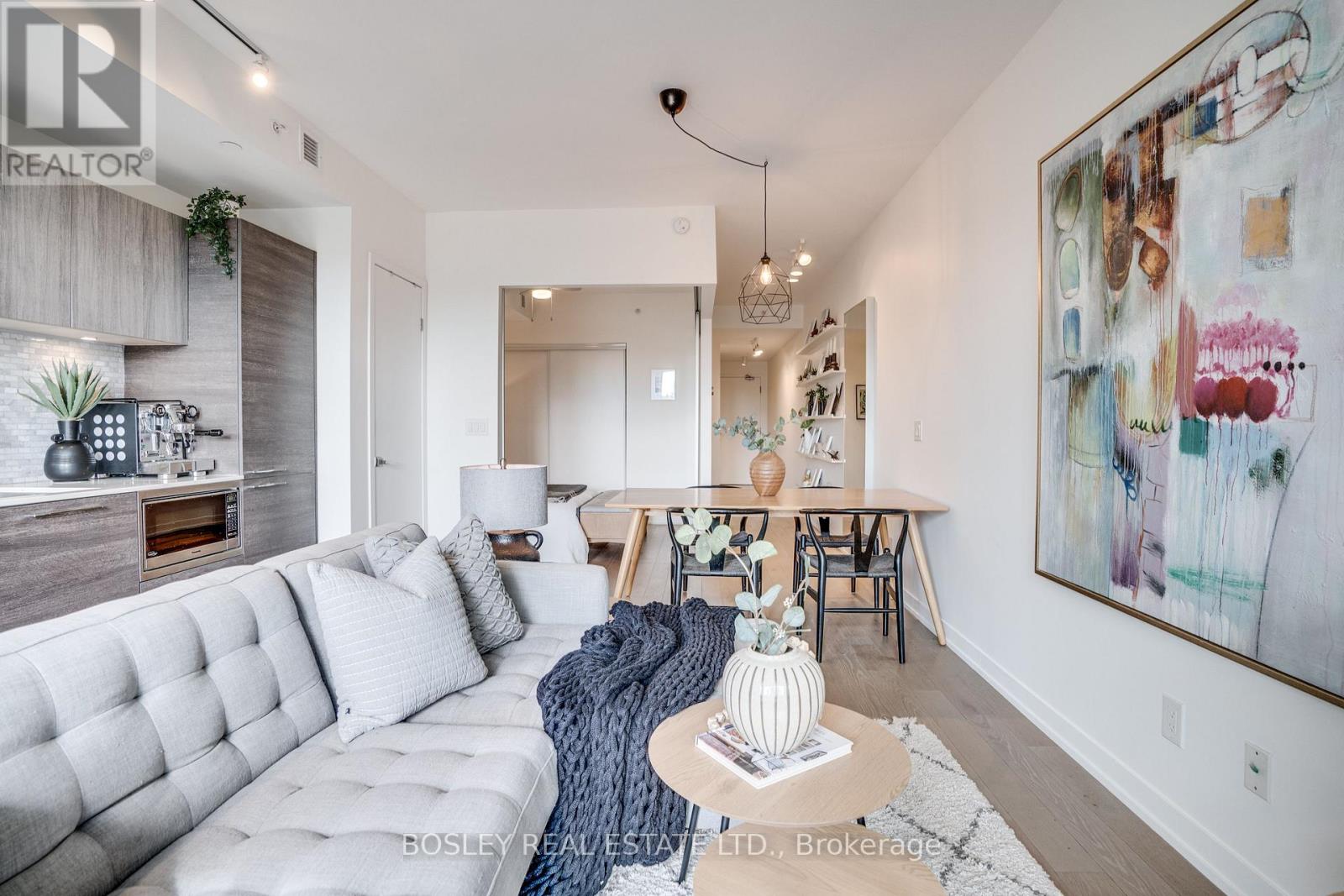 416 - 530 Indian Grove, Toronto, Ontario  M6P 0B3 - Photo 9 - W12968962