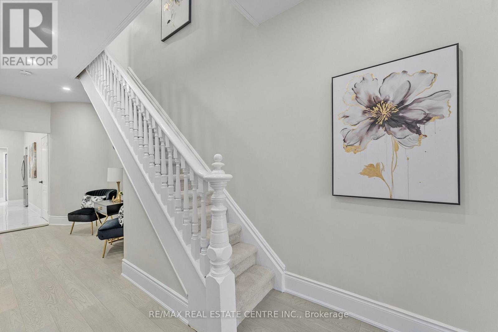 17 First Street, Orangeville, Ontario  L9W 2C6 - Photo 6 - W12968988