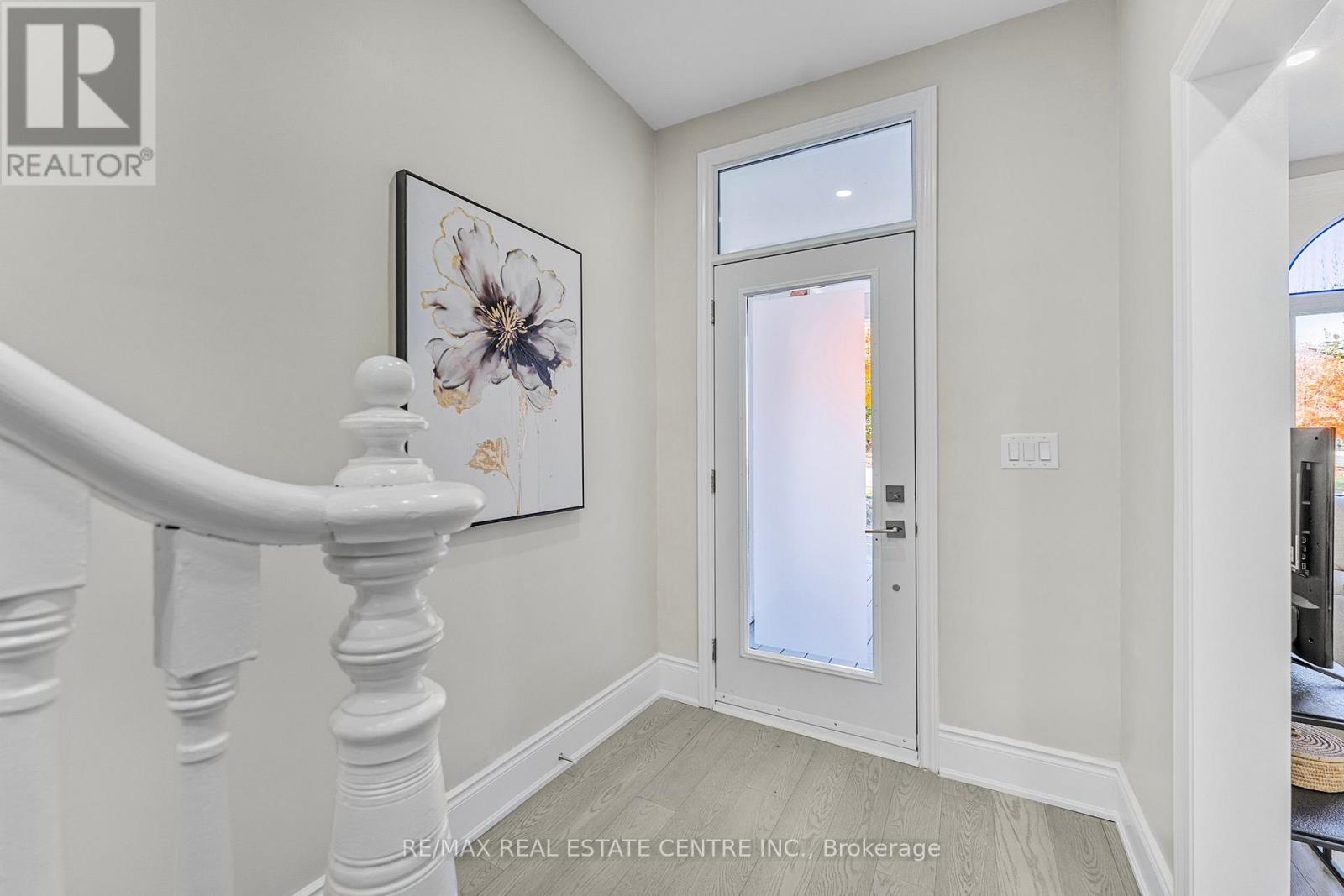 17 First Street, Orangeville, Ontario  L9W 2C6 - Photo 7 - W12968988