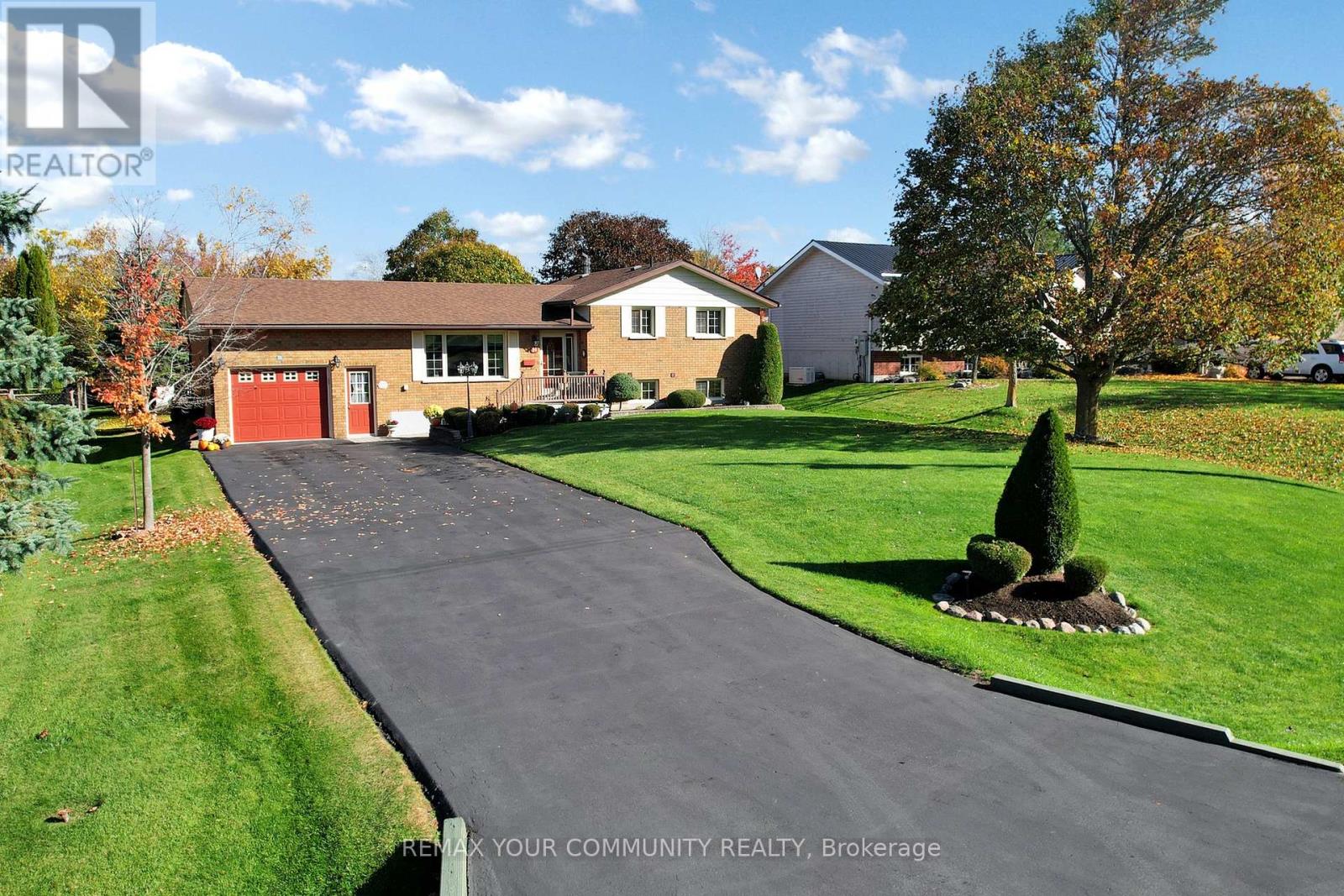 30 Grant Drive, Kawartha Lakes, Ontario  K0M 2M0 - Photo 2 - X12968928