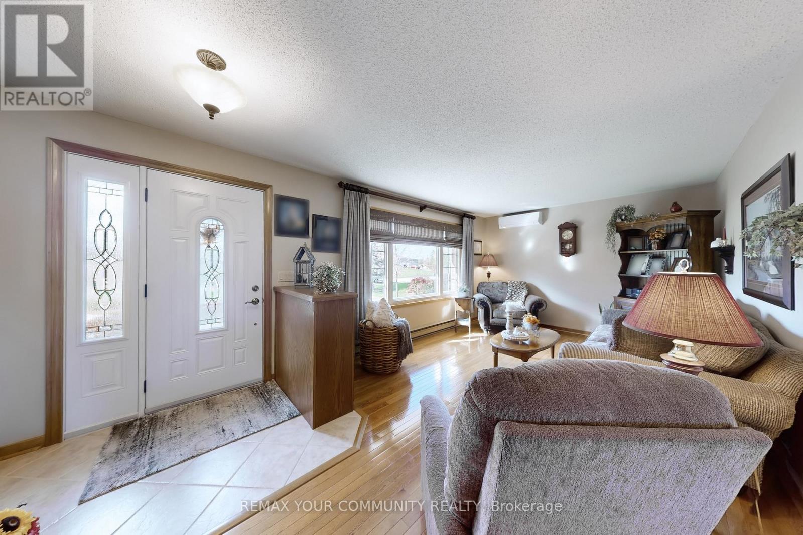 30 Grant Drive, Kawartha Lakes, Ontario  K0M 2M0 - Photo 7 - X12968928