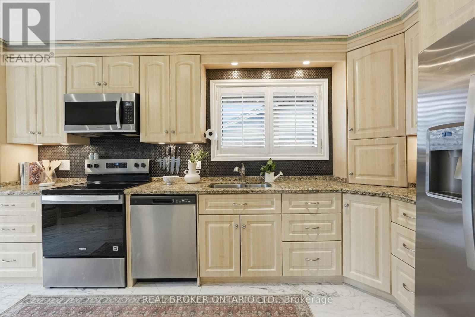 178 Delmar Drive, Hamilton, Ontario  L9C 1J9 - Photo 19 - X12968942