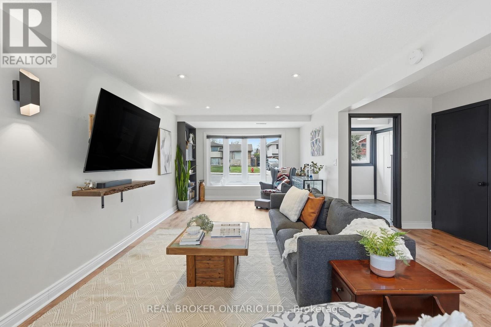 178 Delmar Drive, Hamilton, Ontario  L9C 1J9 - Photo 9 - X12968942