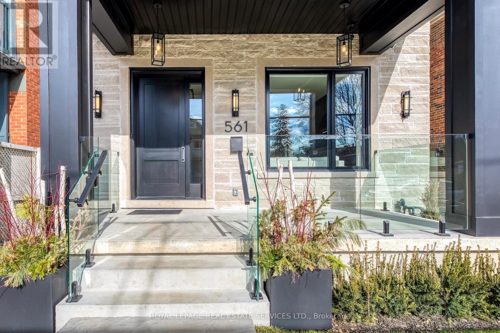 561 DURIE STREET, Toronto, Ontario