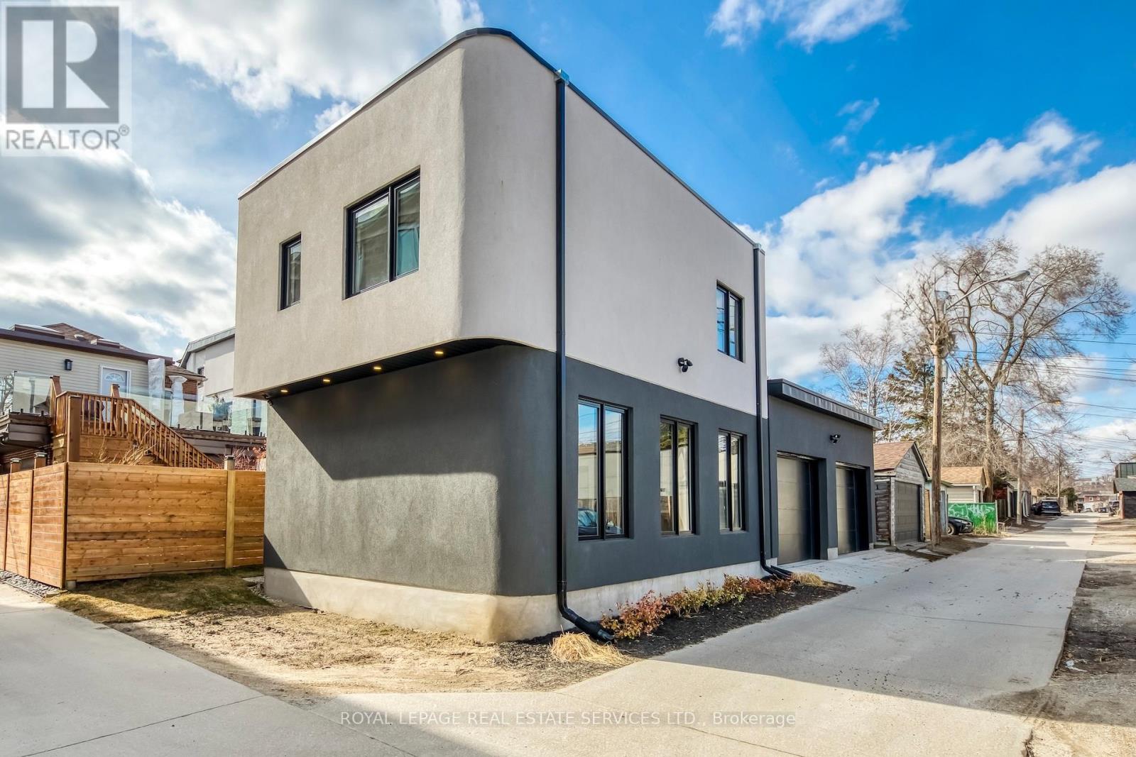 561 Durie Street, Toronto, Ontario  M6S 3H2 - Photo 47 - W12966818