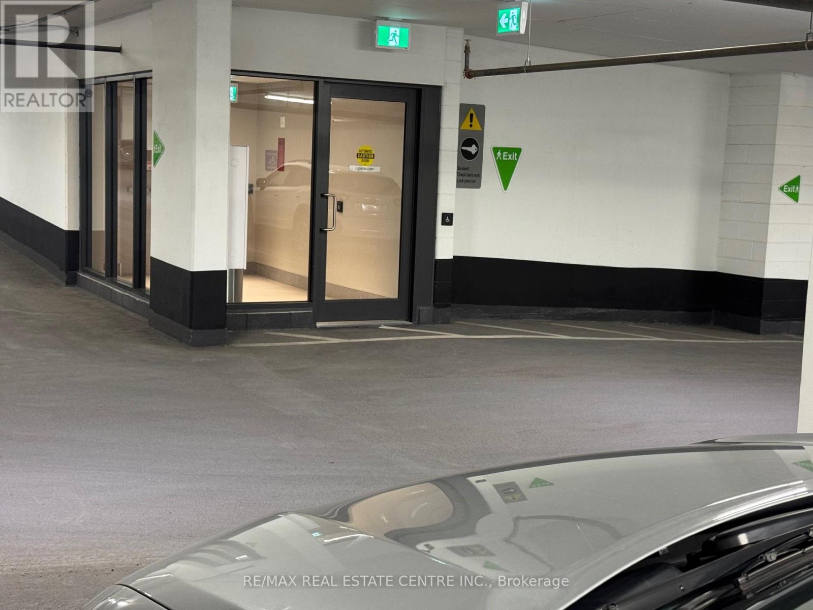 703 - 2007 James Street, Burlington, Ontario  L7R 0G7 - Photo 10 - W12968992