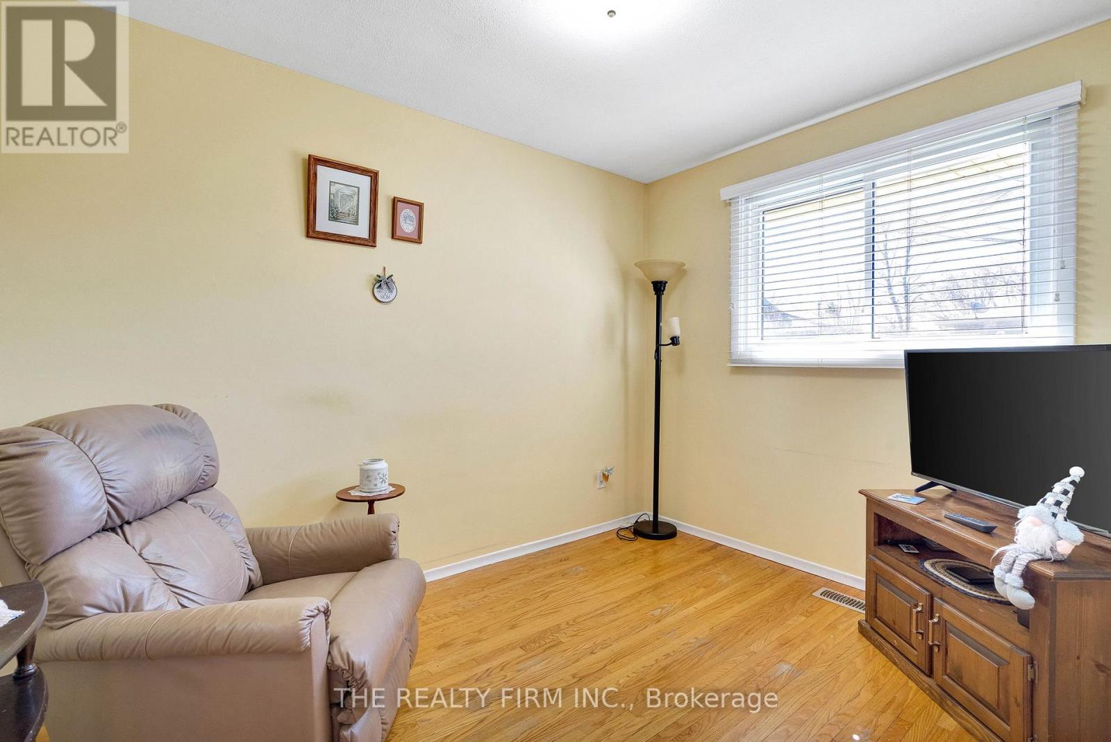 56 Barrett Crescent, London South, Ontario  N6E 1T5 - Photo 18 - X12969036