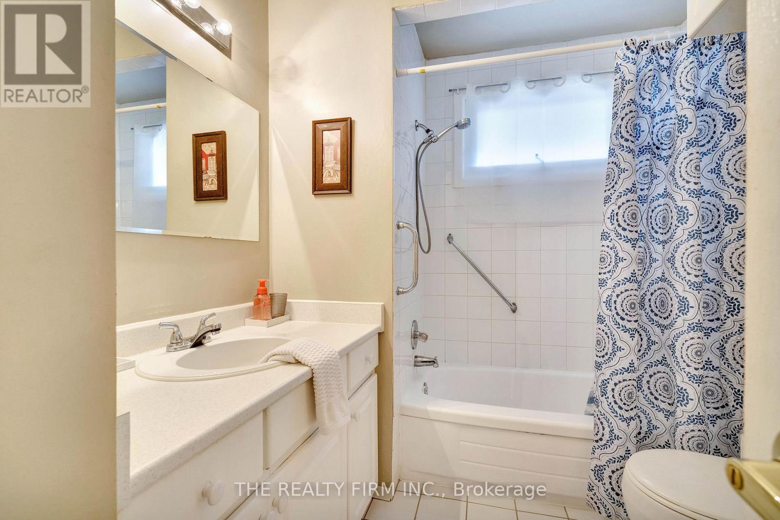 56 Barrett Crescent, London South, Ontario  N6E 1T5 - Photo 22 - X12969036