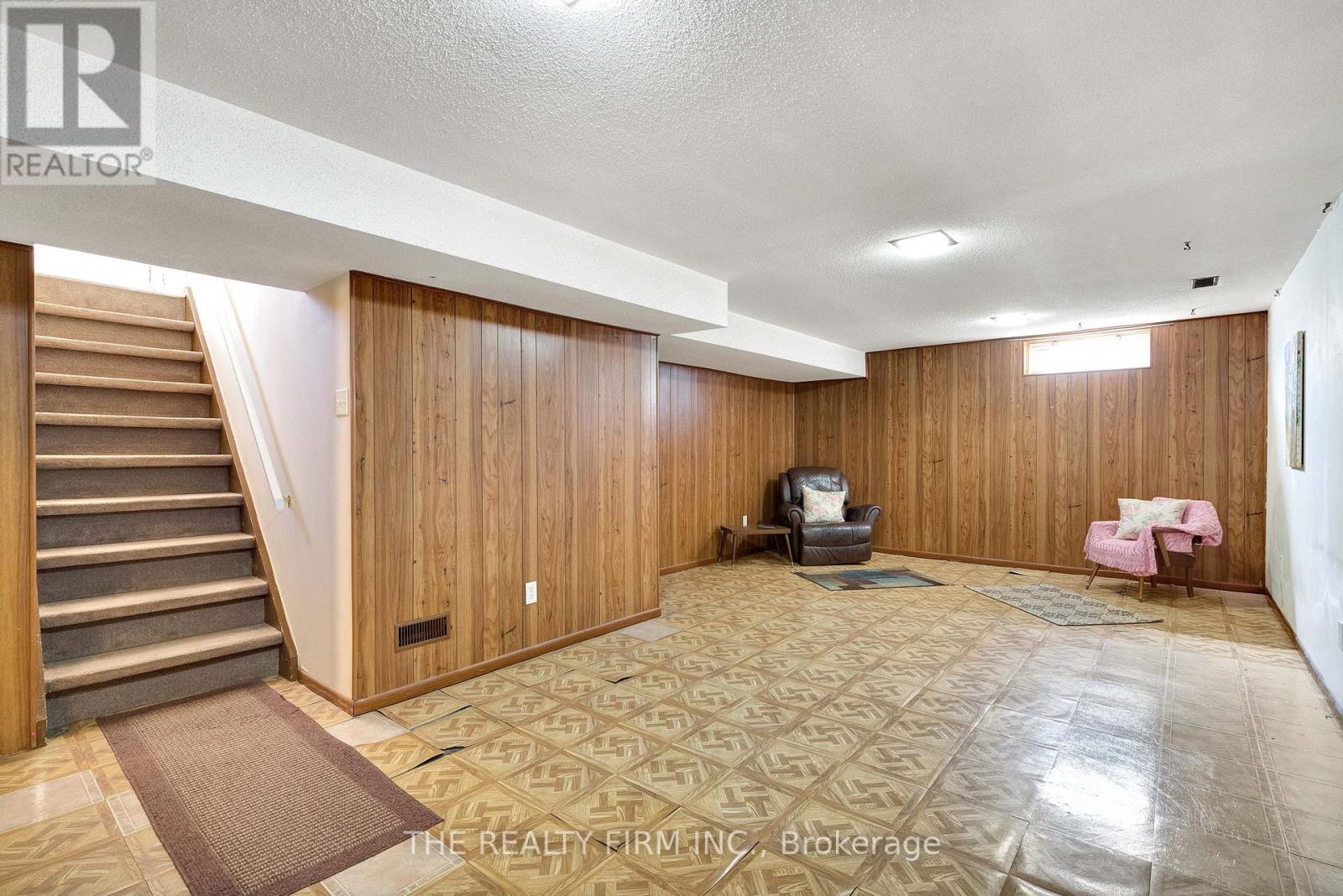 56 Barrett Crescent, London South, Ontario  N6E 1T5 - Photo 23 - X12969036