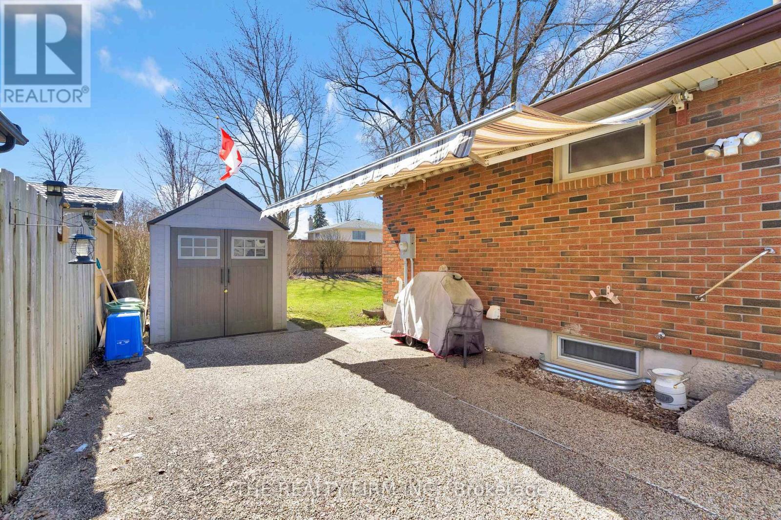 56 Barrett Crescent, London South, Ontario  N6E 1T5 - Photo 33 - X12969036