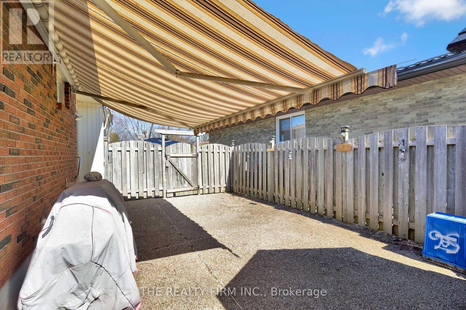 56 Barrett Crescent, London South, Ontario  N6E 1T5 - Photo 35 - X12969036