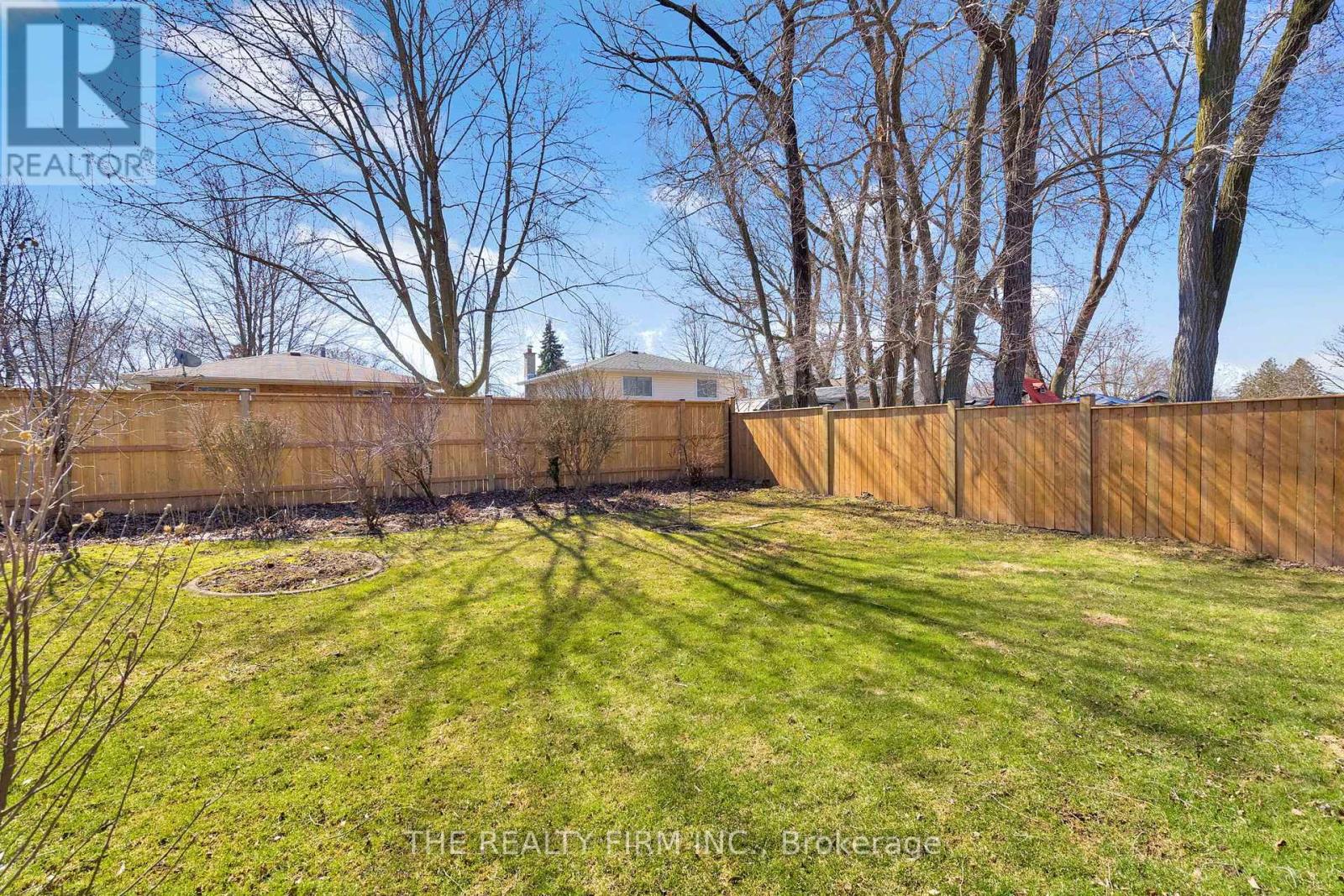 56 Barrett Crescent, London South, Ontario  N6E 1T5 - Photo 36 - X12969036