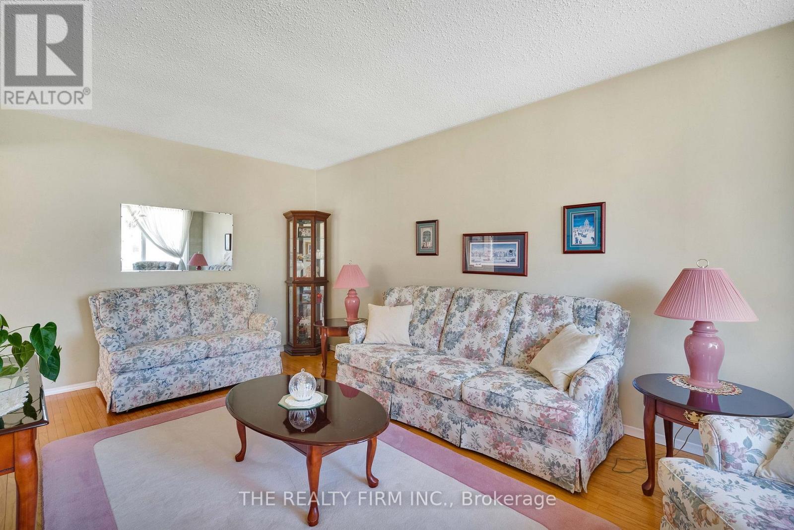 56 Barrett Crescent, London South, Ontario  N6E 1T5 - Photo 7 - X12969036