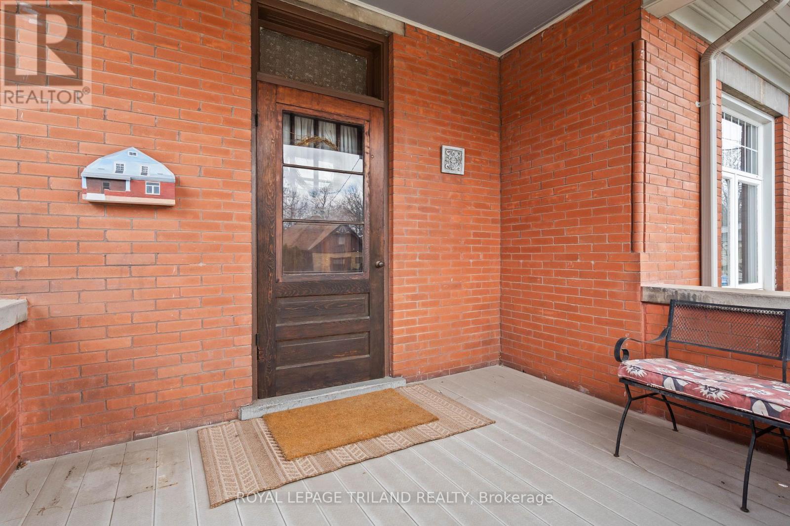 978 Hackett Street, London East, Ontario  N5Z 1M2 - Photo 2 - X12969040