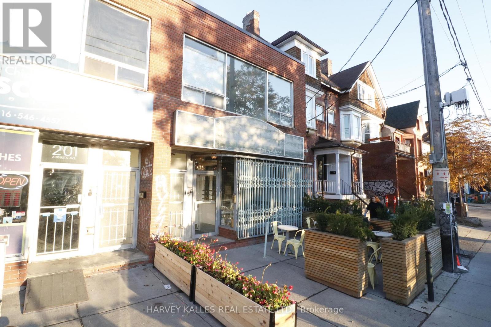 C - 199 Augusta Avenue, Toronto, Ontario  M5T 2L4 - Photo 3 - C12952428