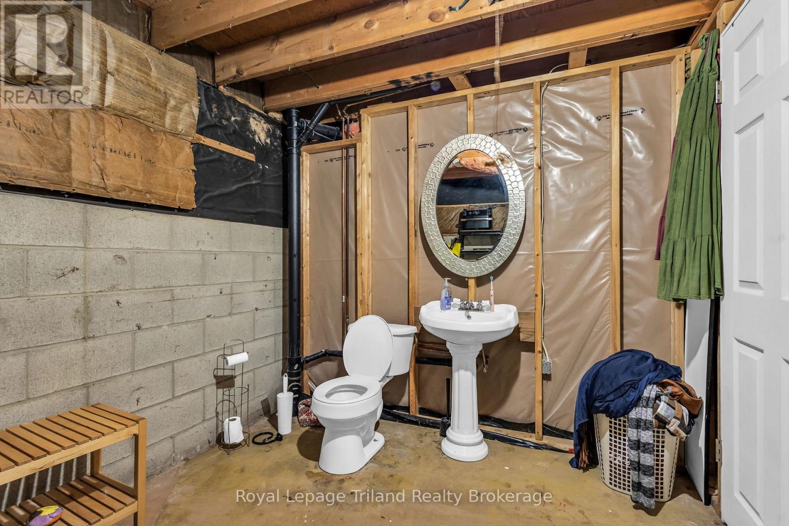 107 Elmwood Crescent, Woodstock, Ontario N4S 2K4 - Photo 23 - X12969026