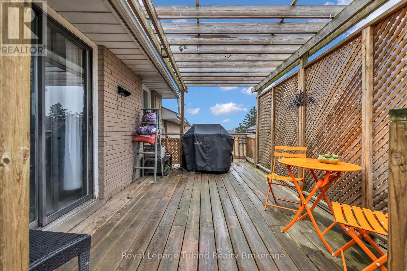 107 Elmwood Crescent, Woodstock, Ontario N4S 2K4 - Photo 28 - X12969026