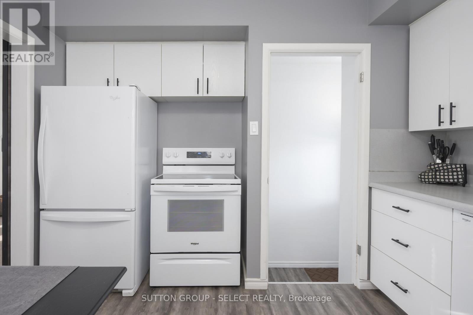 47 Aponi Crescent, London East, Ontario  N5V 2V3 - Photo 8 - X12960248