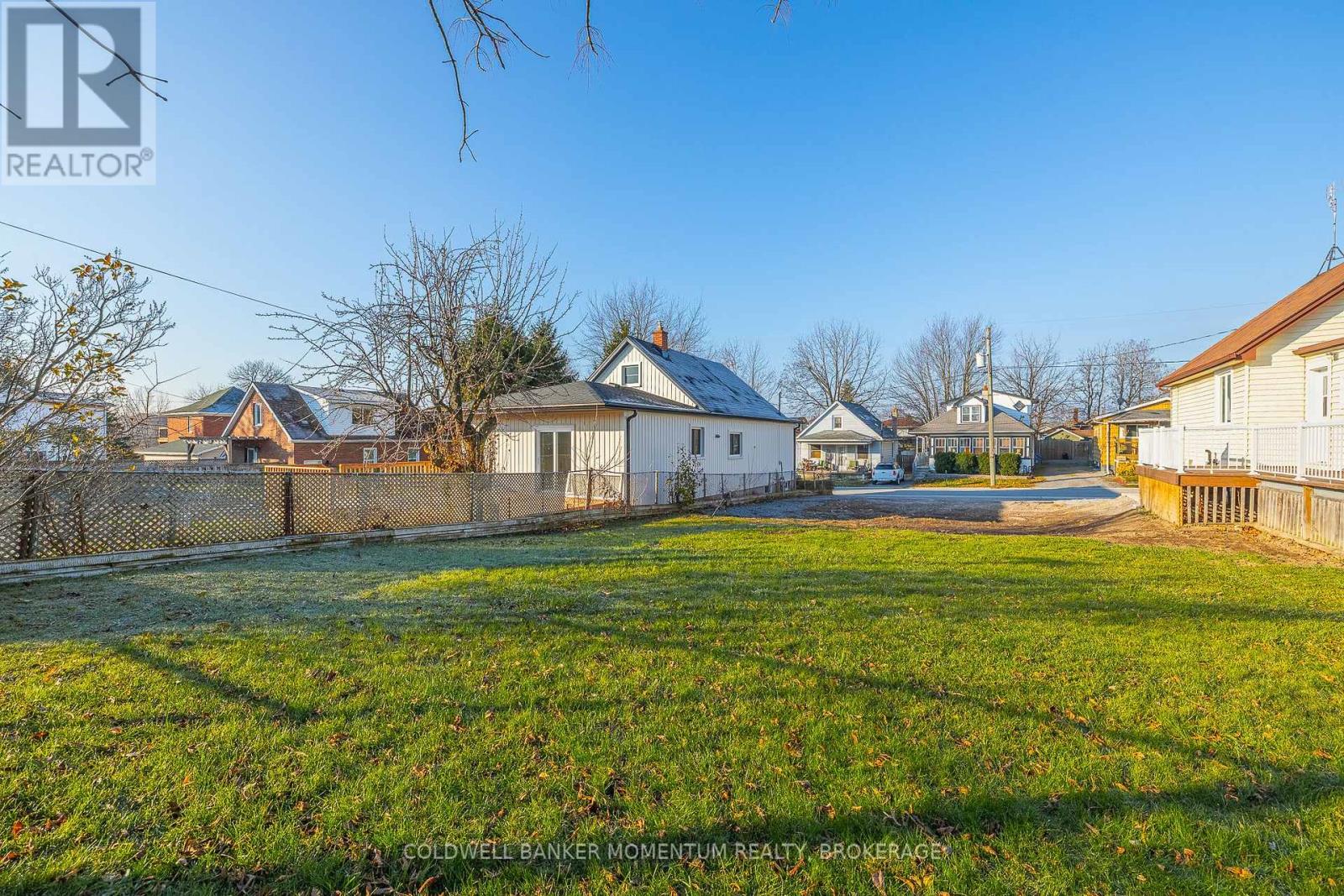 62 Patricia Street, Thorold, Ontario  L2V 3W1 - Photo 3 - X12574668