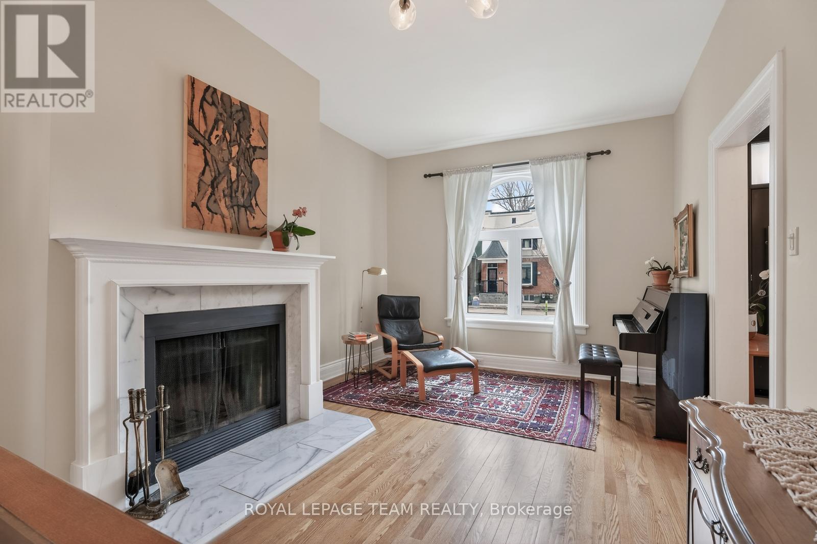 284 Crichton Street, Ottawa, Ontario  K1M 1W4 - Photo 4 - X12968934