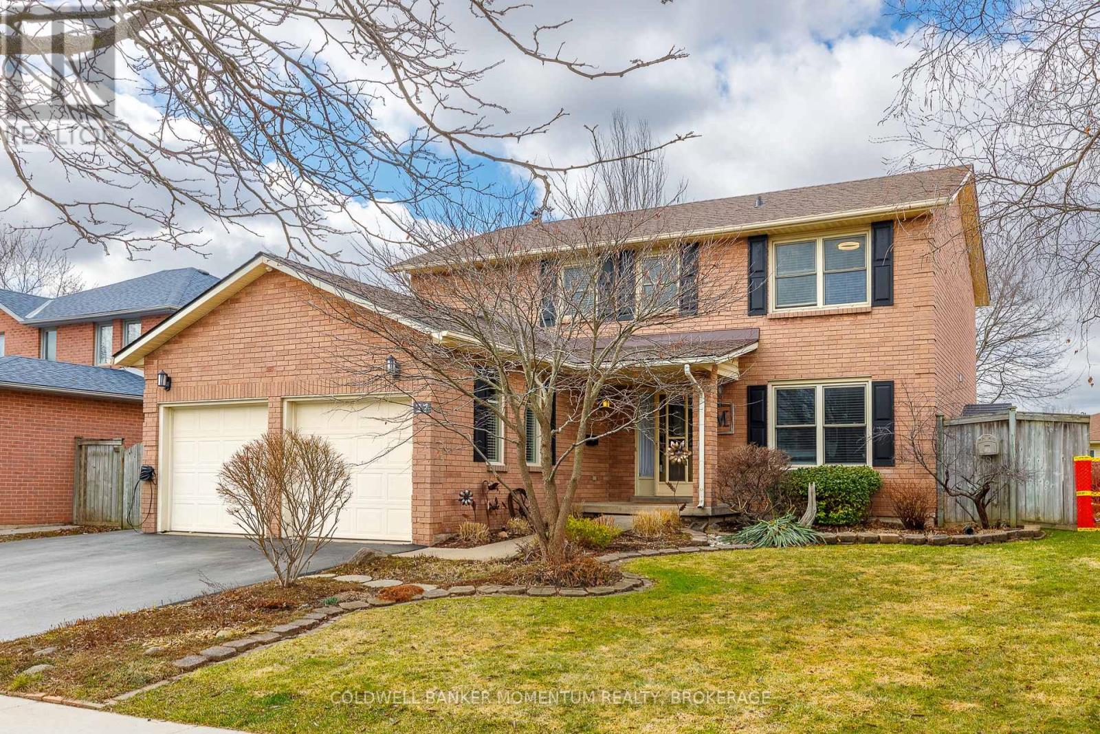 27 Northwood Drive, Welland, Ontario  L3C 6R5 - Photo 3 - X12885722