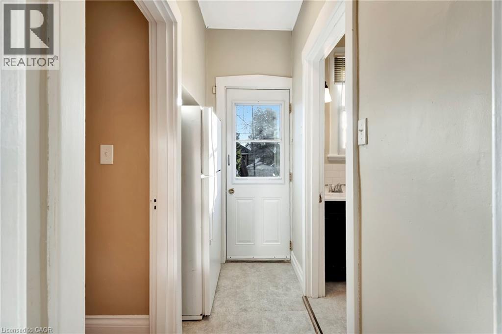 70 Belview Avenue, Hamilton, Ontario  L8L 7K8 - Photo 11 - 40817424