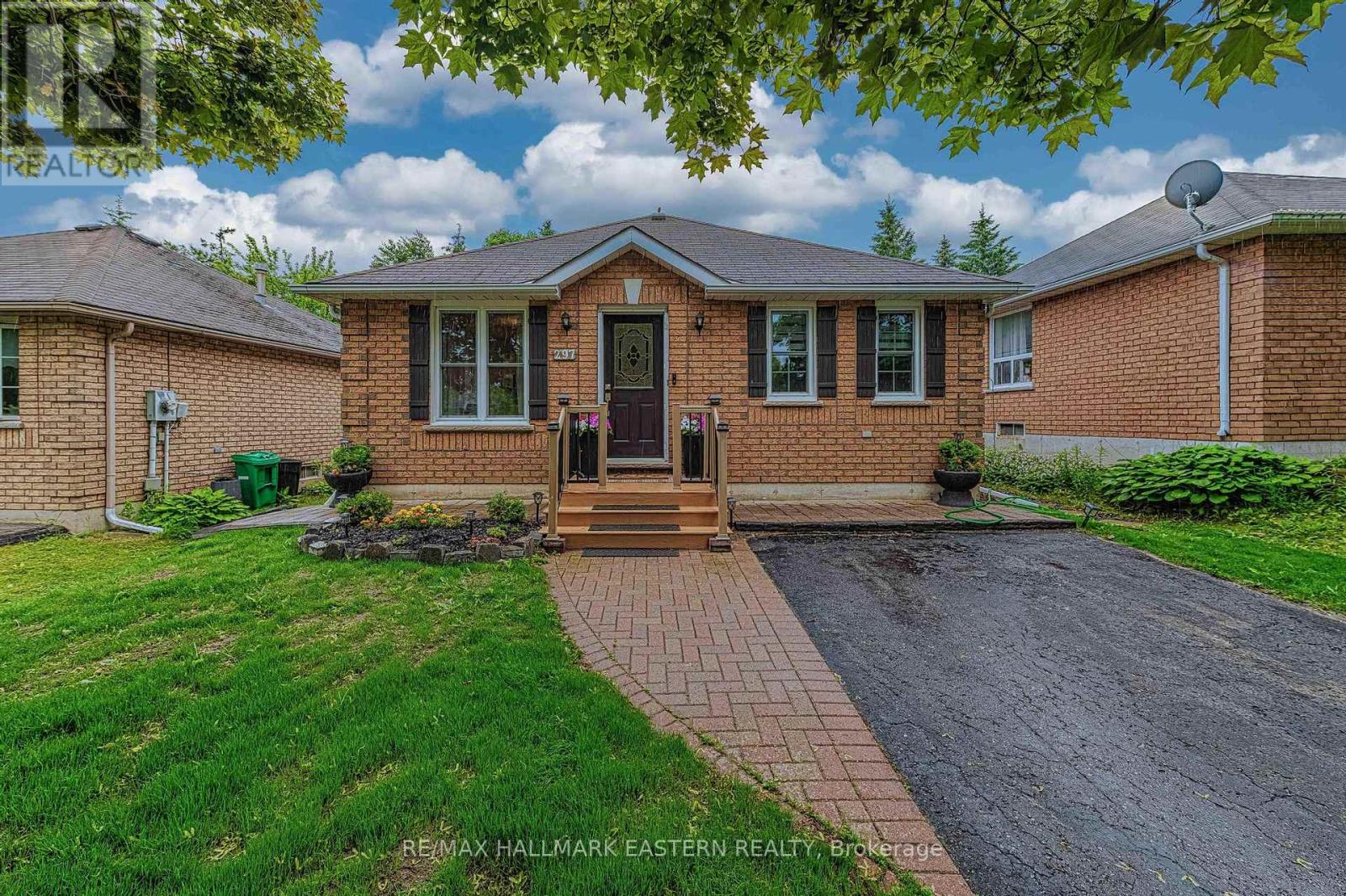 297 TOWERHILL ROAD, Peterborough, Ontario