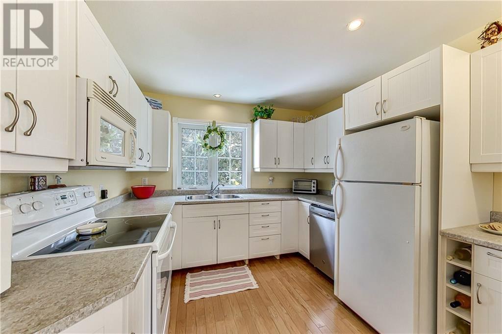 619 Lake Huron Drive, Manitoulin Island, Ontario  P0P 2B0 - Photo 10 - 2127018