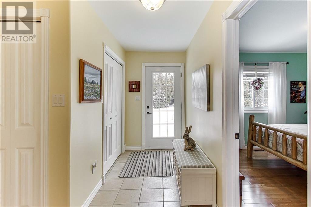 619 Lake Huron Drive, Manitoulin Island, Ontario  P0P 2B0 - Photo 12 - 2127018