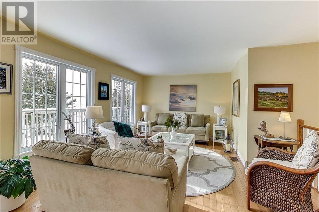 619 Lake Huron Drive, Manitoulin Island, Ontario  P0P 2B0 - Photo 3 - 2127018