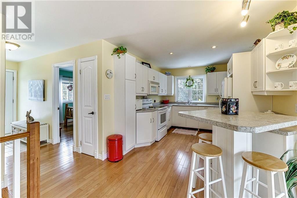 619 Lake Huron Drive, Manitoulin Island, Ontario  P0P 2B0 - Photo 9 - 2127018