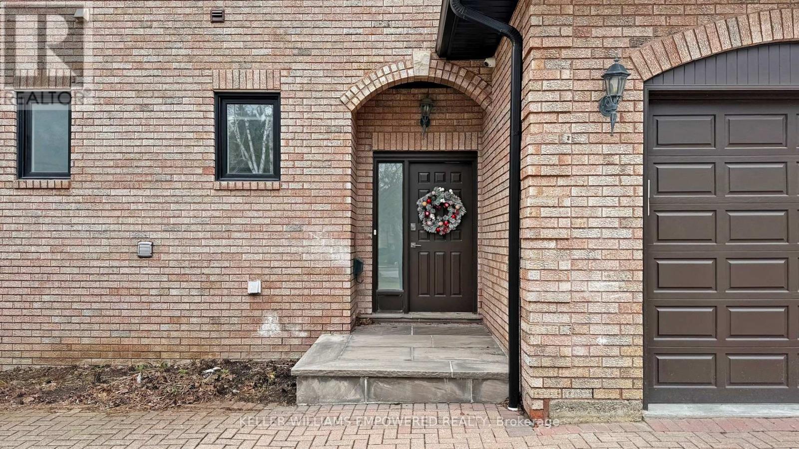 20 Blaine Drive, Toronto, Ontario  M3B 2G4 - Photo 3 - C12969044