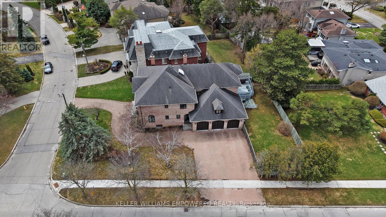 20 Blaine Drive, Toronto, Ontario  M3B 2G4 - Photo 8 - C12969044