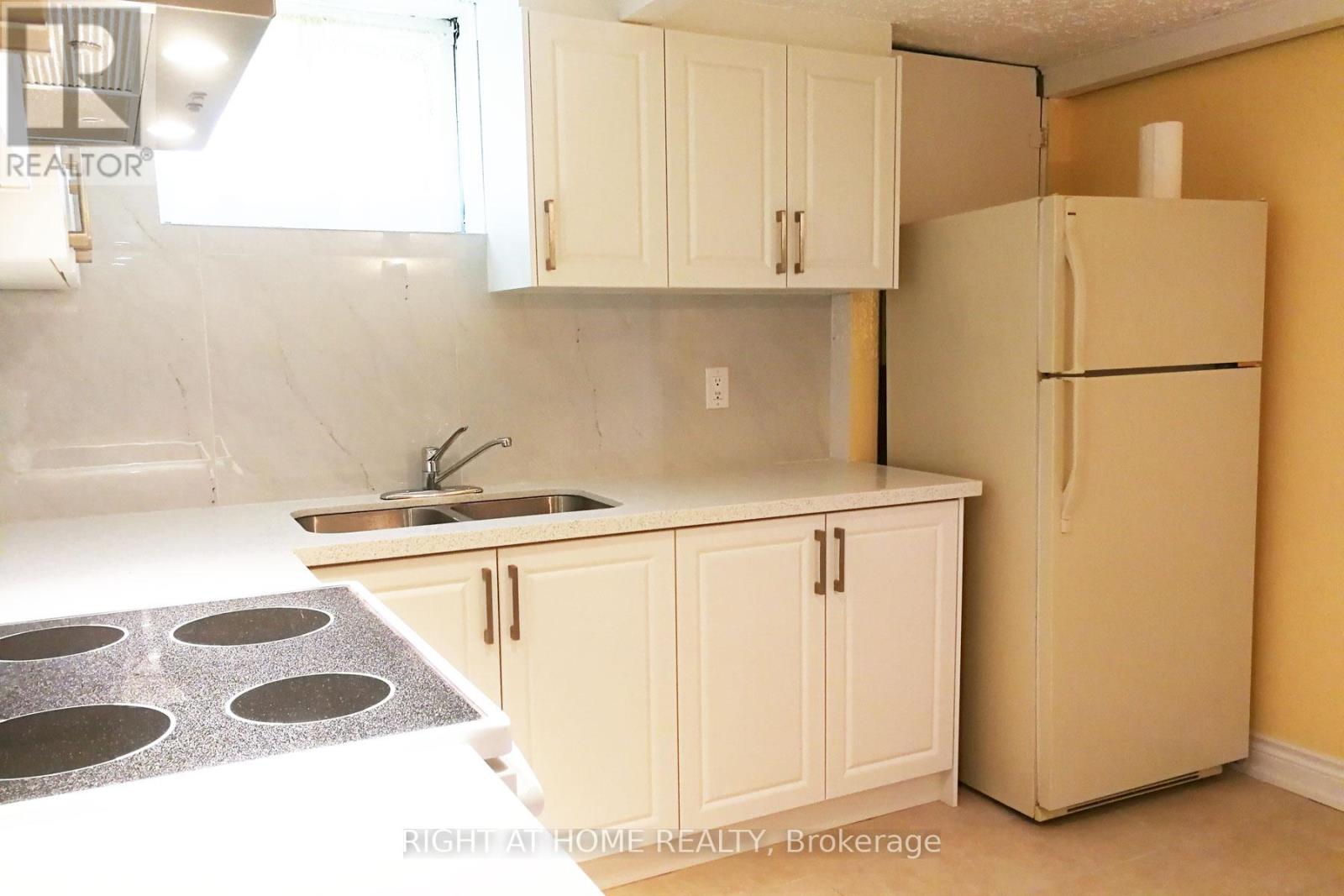 Lower - 51 Wilkinson Drive, Toronto, Ontario  M2J 3Z6 - Photo 2 - C12969066